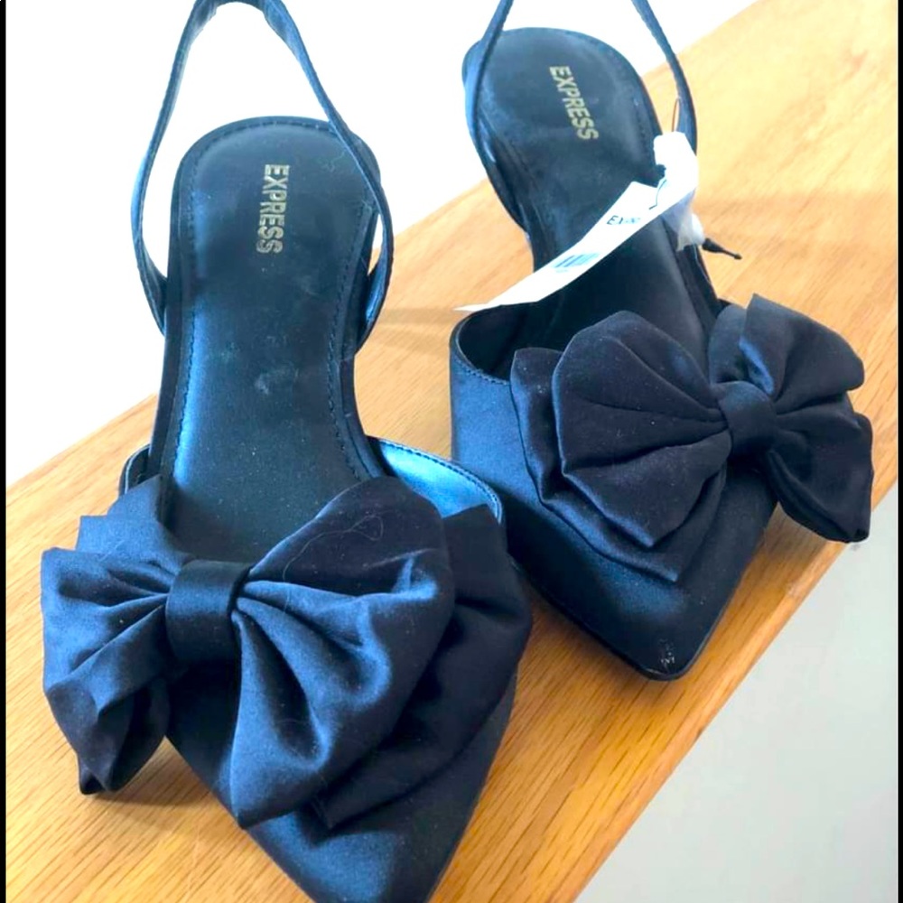 Express Heels - Size 7